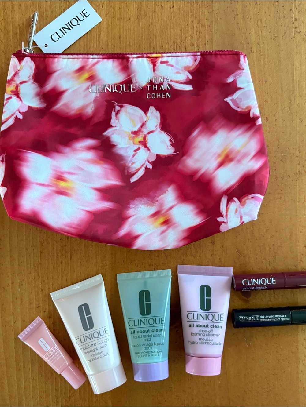 Clinique Jonathon Cohen Floral Make-up Bag, plus 6 travel sizes products, New